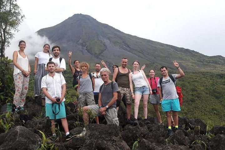 Een dagtour in La Fortuna, Costa Rica, met een waterval, vulkaanwandeling en warmwaterbronnen, foto 7 | wizardtrip