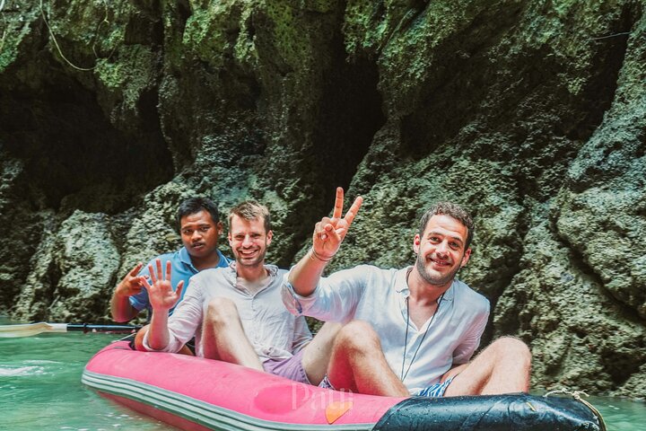 Kajakavontuur door grotten en lagunes naar James Bond Eiland in Phuket, Thailand, foto 12 | wizardtrip