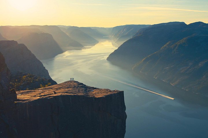 Opwindende RIB-boottocht door Noorwegens Lysefjord, met Preikestolen en adembenemende natuurlandschappen, foto 13 | wizardtrip