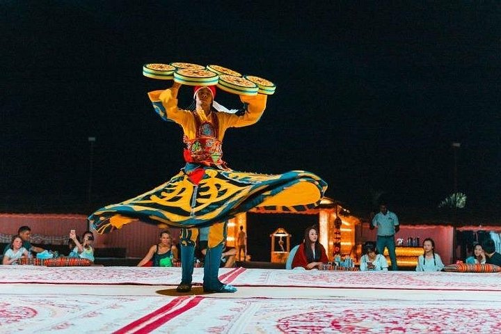Vivi un emozionante safari VIP nel deserto a Dubai con dune bashing, quad bike, giri in cammello, cena e spettacoli dal vivo, foto 9 | wizardtrip