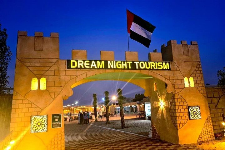Vivi un emozionante safari VIP nel deserto a Dubai con dune bashing, quad bike, giri in cammello, cena e spettacoli dal vivo, foto 11 | wizardtrip