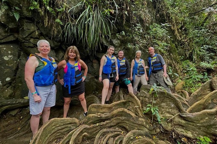 Utforsk den frodige El Yunque regnskog, svøm i naturlige fossefall og nyt lokal mat nær Luquillo Beach, Puerto Rico, foto 20 | wizardtrip