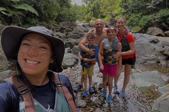 Utforsk den frodige El Yunque regnskog, svøm i naturlige fossefall og nyt lokal mat nær Luquillo Beach, Puerto Rico, foto 38 | wizardtrip