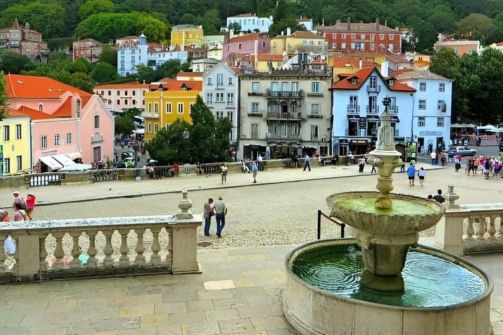 Tour en grupo reducido de Lisboa a Sintra, Palacio da Pena, Cabo da Roca y Cascais, foto 11 | wizardtrip
