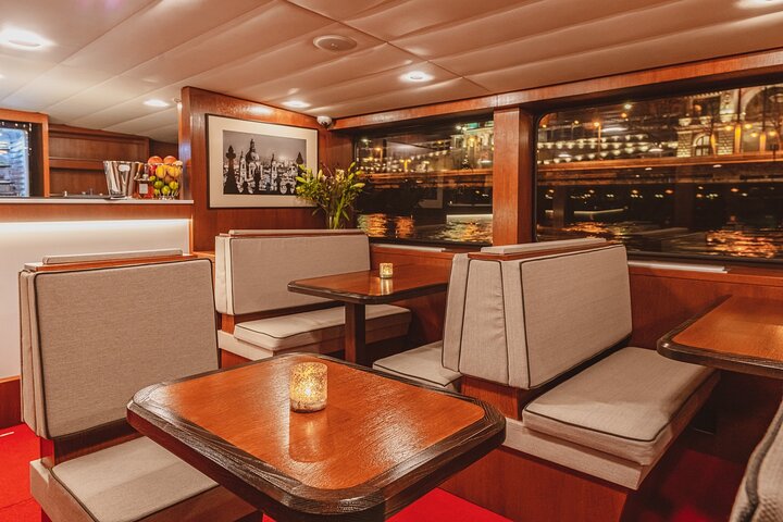 Elegante Donaucruise in Boedapest met uitzicht op het Parlement en de Burcht van Boeda, foto 15 | wizardtrip