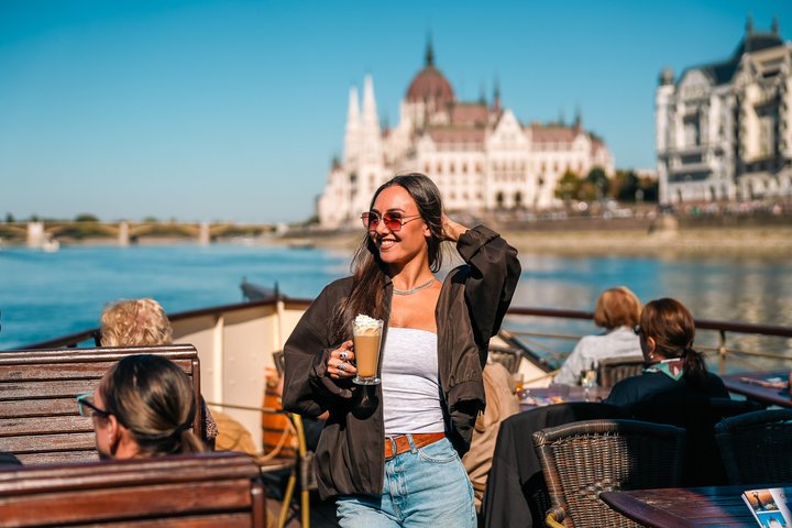 Desfrute de um cruzeiro panorâmico no rio Danúbio em Budapeste a bordo de um barco a vapor histórico, observando os marcos, foto 13 | wizardtrip
