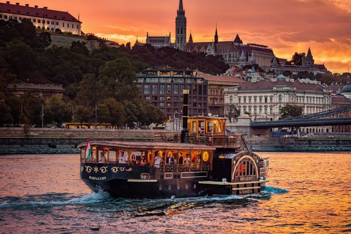 Desfrute de um cruzeiro panorâmico no rio Danúbio em Budapeste a bordo de um barco a vapor histórico, observando os marcos, foto 15 | wizardtrip