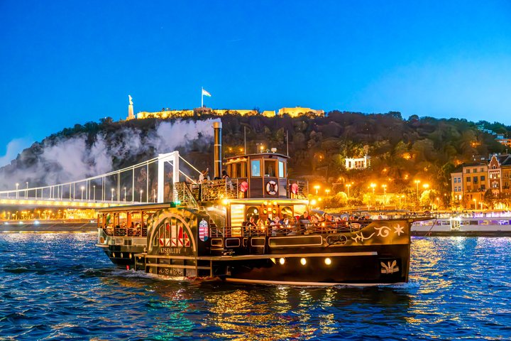 Desfrute de um cruzeiro panorâmico no rio Danúbio em Budapeste a bordo de um barco a vapor histórico, observando os marcos, foto 16 | wizardtrip