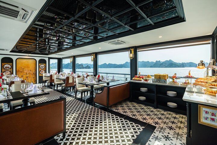 Luxury 5-star day cruise exploring Ha Long Bay, Vietnam, with kayaking and cave visits, photo 11 | wizardtrip