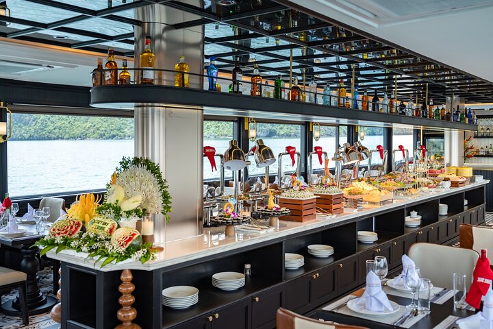 Luxury 5-star day cruise exploring Ha Long Bay, Vietnam, with kayaking and cave visits, photo 13 | wizardtrip
