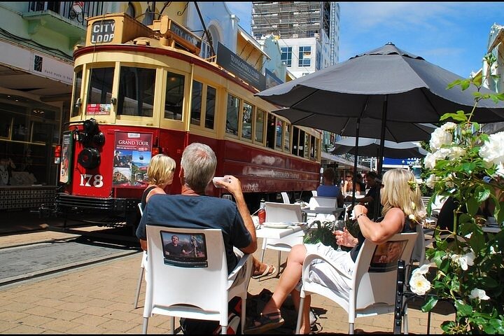 Elétrico histórico a viajar pelas ruas da cidade de Christchurch, Nova Zelândia, foto 6 | wizardtrip