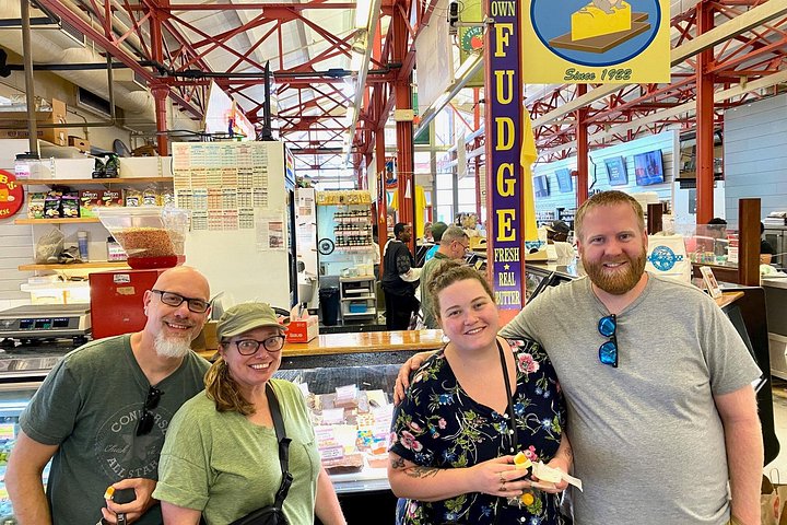 Kulinarisk udforskning gennem Cincinnatis gader og Findlay Market med lokal mad og historiske steder, foto 9 | wizardtrip