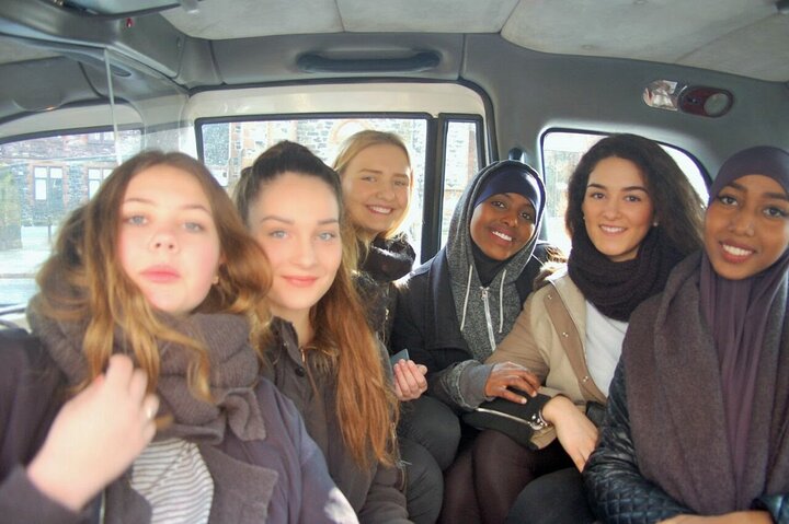 Private Black Taxi Tour durch Belfasts Wandgemälde und Friedensmauer mit historischen Einblicken, Foto 6 | wizardtrip