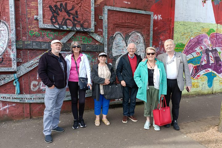 Private Black Taxi Tour durch Belfasts Wandgemälde und Friedensmauer mit historischen Einblicken, Foto 16 | wizardtrip