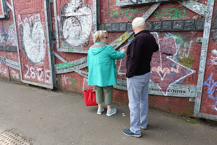 Private Black Taxi Tour durch Belfasts Wandgemälde und Friedensmauer mit historischen Einblicken, Foto 17 | wizardtrip