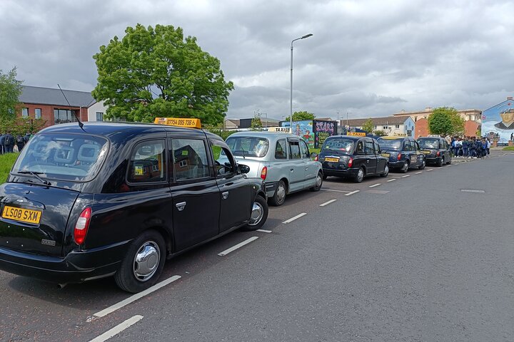 Private Black Taxi Tour durch Belfasts Wandgemälde und Friedensmauer mit historischen Einblicken, Foto 30 | wizardtrip