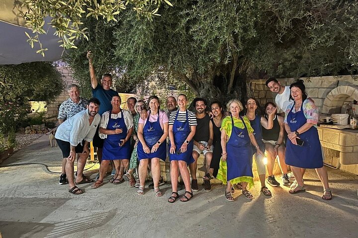 Aula de culinária cretense autêntica em Chania, Grécia, com pratos tradicionais e ingredientes frescos, foto 9 | wizardtrip