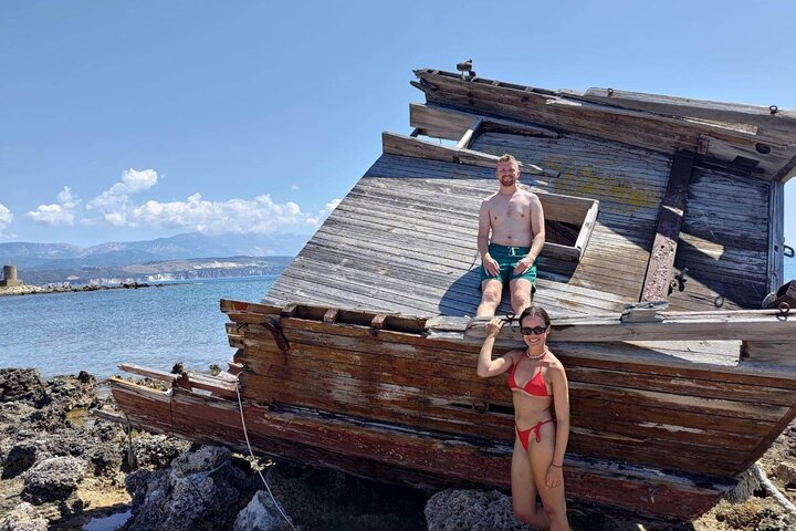Cruzeiro de barco grego tradicional em Kefalonia, visitando praias deslumbrantes e desfrutando das comodidades a bordo, foto 14 | wizardtrip