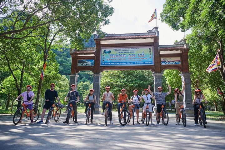 Heldagstur fra Hanoi til Ninh Binh, inklusive Hoa Lu, Trang An bådtur, Mua Cave og cykling, foto 16 | wizardtrip