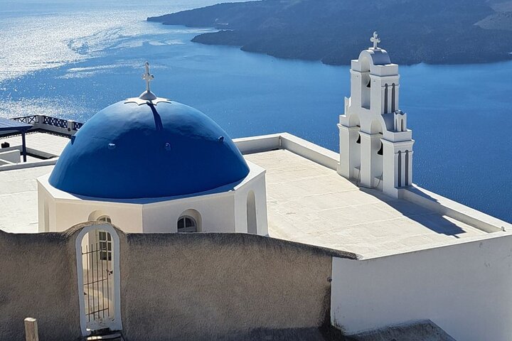 Tour privato di mezza giornata alla scoperta dei villaggi iconici di Santorini, viste sulla caldera e spiagge uniche, foto 12 | wizardtrip
