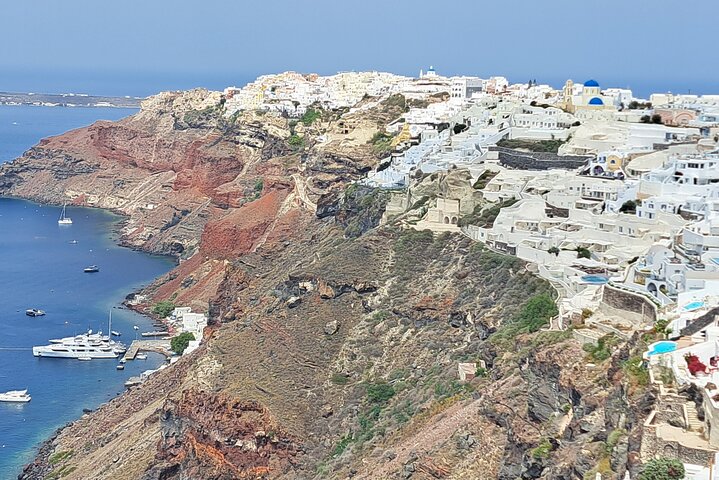 Tour privato di mezza giornata alla scoperta dei villaggi iconici di Santorini, viste sulla caldera e spiagge uniche, foto 26 | wizardtrip