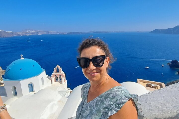 Tour privato di mezza giornata alla scoperta dei villaggi iconici di Santorini, viste sulla caldera e spiagge uniche, foto 29 | wizardtrip