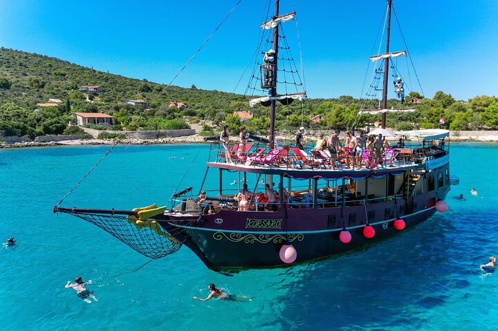 Blue Lagoon & Underwater Museum fra Split med frokost og drikkevarer | wizardtrip