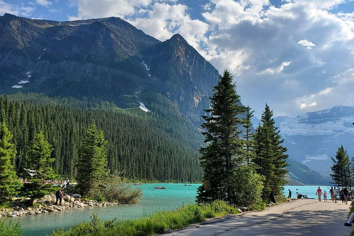 Naturskjønn dagstur som utforsker Banff nasjonalparks fantastiske innsjøer og fjell fra Calgary, foto 7 | wizardtrip