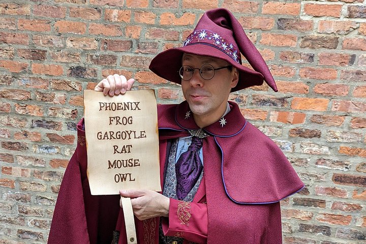 Un sorcier magique guide une visite familiale dans les rues historiques de York, en Angleterre, photo 14 | wizardtrip