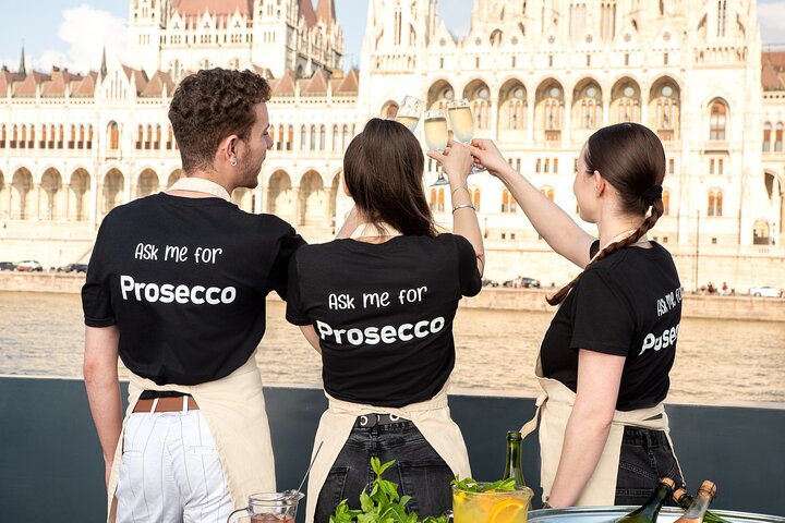 Unbegrenzte Prosecco-, Bier-, Aperol- & Limoncello-Spritz-Bootsfahrt | wizardtrip