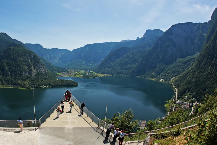 Excursion d'une journée panoramique à Hallstatt et dans le Salzkammergut depuis Vienne, avec des paysages alpins et des villages charmants, photo 6 | wizardtrip