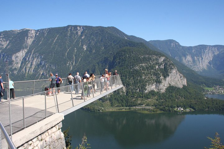 Excursion d'une journée panoramique à Hallstatt et dans le Salzkammergut depuis Vienne, avec des paysages alpins et des villages charmants, photo 20 | wizardtrip