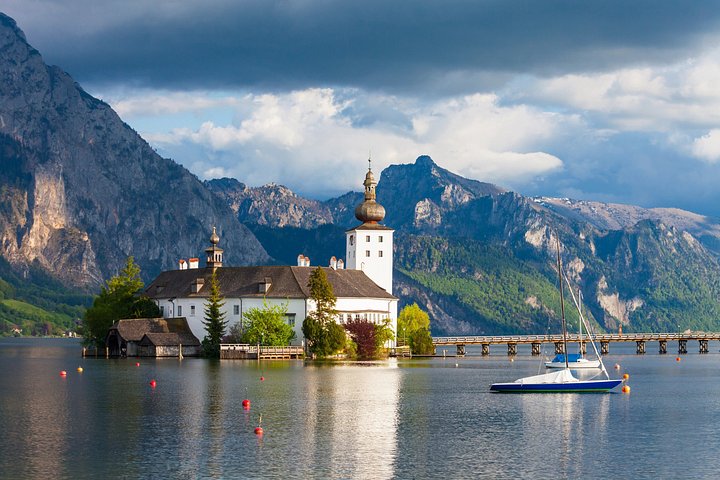 Excursion d'une journée panoramique à Hallstatt et dans le Salzkammergut depuis Vienne, avec des paysages alpins et des villages charmants, photo 39 | wizardtrip