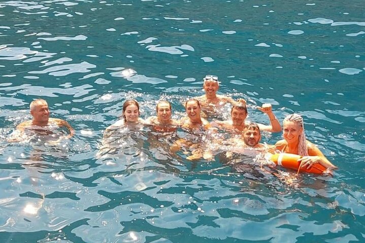 Naturskjønn båttur rundt Ischia med badestopp og lunsj om bord, foto 7 | wizardtrip