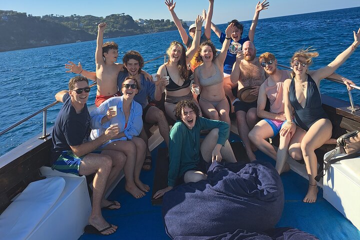 Naturskjønn båttur rundt Ischia med badestopp og lunsj om bord, foto 36 | wizardtrip