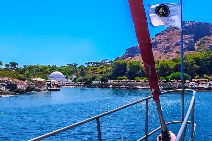 Crociera giornaliera a Rodi con nuoto, snorkeling, pranzo e bevande su una barca tradizionale, foto 11 | wizardtrip