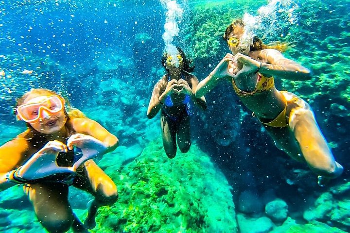 Crociera giornaliera a Rodi con nuoto, snorkeling, pranzo e bevande su una barca tradizionale, foto 21 | wizardtrip