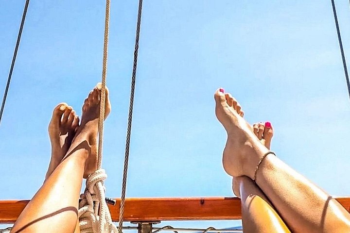 Crociera giornaliera a Rodi con nuoto, snorkeling, pranzo e bevande su una barca tradizionale, foto 46 | wizardtrip