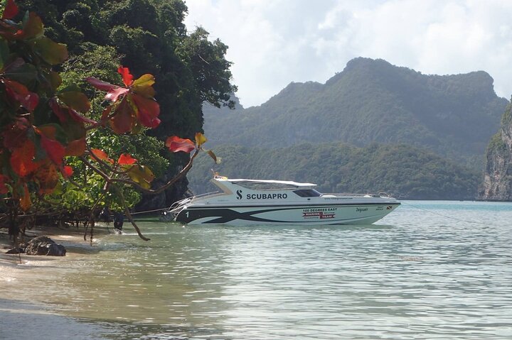 VIP-tur i liten grupp till Angthong National Marine Park, Thailand, med kajakpaddling, snorkling och fantastisk utsikt över lagunen, foto 7 | wizardtrip