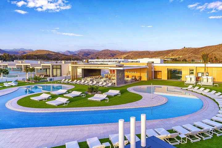 Nyd en hel dag på Perchel Beach Club på Gran Canaria med frokost, infinity-pool og havudsigt, foto 10 | wizardtrip