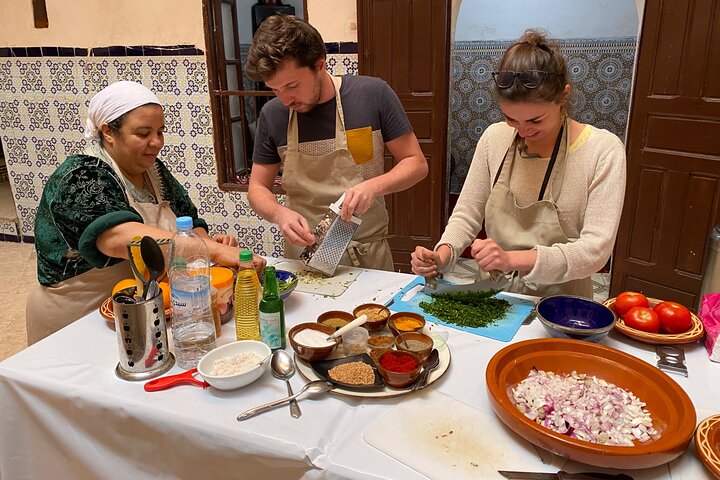 Cours de cuisine d'une demi-journée avec la cheffe locale Laila à Marrakech | wizardtrip