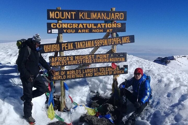 Trek vers le sommet du Mont Kilimandjaro sur la Route Machame, en Tanzanie, photo 7 | wizardtrip