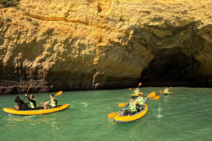 Aventure en kayak vers les grottes de Benagil à Portimão, Portugal, exploration des grottes marines et du littoral, photo 21 | wizardtrip