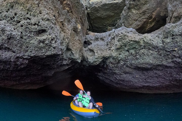 Aventura de caiaque à Gruta de Benagil e à deslumbrante costa do Algarve, foto 11 | wizardtrip