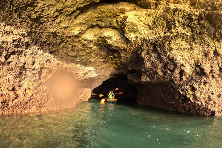 Aventura de caiaque à Gruta de Benagil e à deslumbrante costa do Algarve, foto 14 | wizardtrip