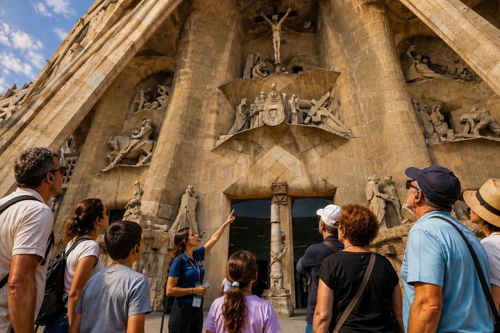 Visite guidée de l'emblématique basilique de la Sagrada Familia à Barcelone avec billets coupe-file, photo 8 | wizardtrip