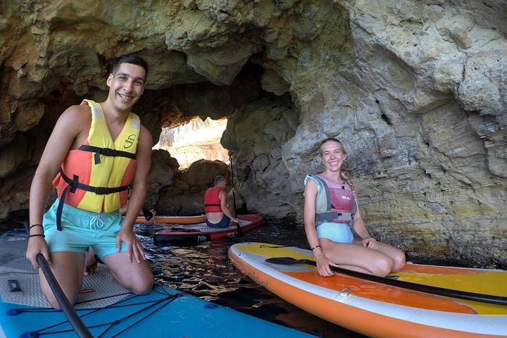 Stand-up paddleboard-eventyr i det klare vannet i Marathi Bay, Kreta, med fantastisk kystutsikt, foto 7 | wizardtrip