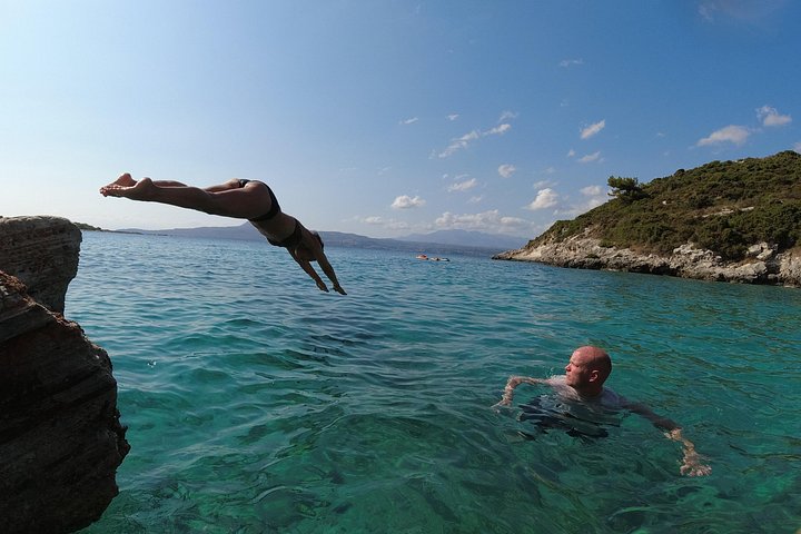 Stand-up paddleboard-eventyr i det klare vannet i Marathi Bay, Kreta, med fantastisk kystutsikt, foto 13 | wizardtrip