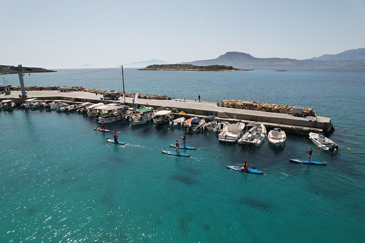Stand-up paddleboard-eventyr i det klare vannet i Marathi Bay, Kreta, med fantastisk kystutsikt, foto 26 | wizardtrip