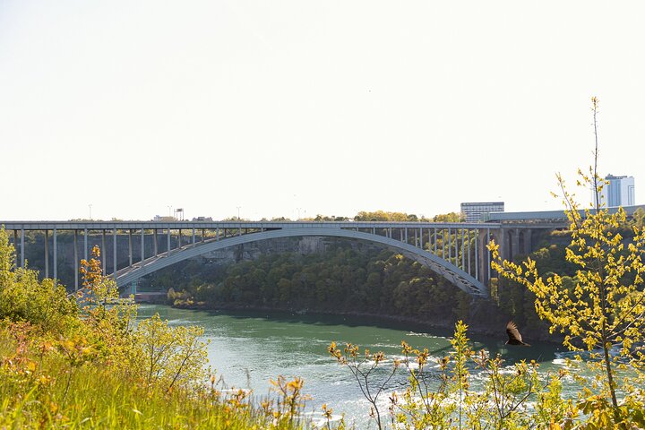 Exklusiv Niagara Falls-tur med båttur och upplevelse bakom fallen, foto 6 | wizardtrip